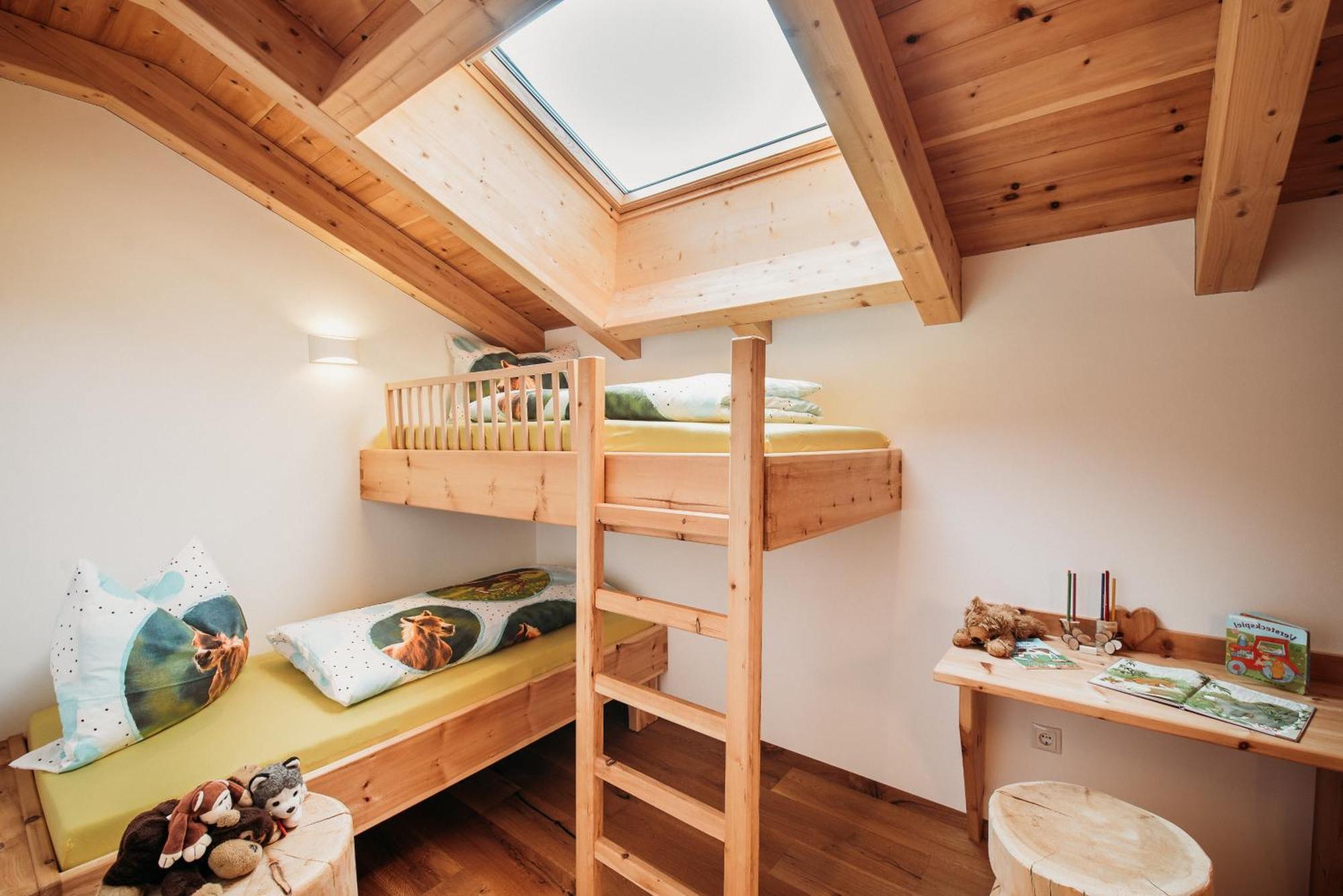 Grosskarnaiderhof Appartements-Bauernhof-Natur Pur Luson Exterior foto